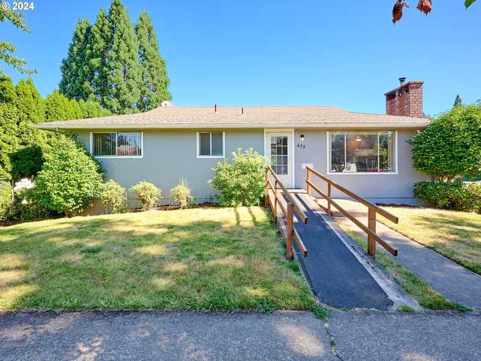 photo 1: 475 E LINCOLN ST, Woodburn OR 97071