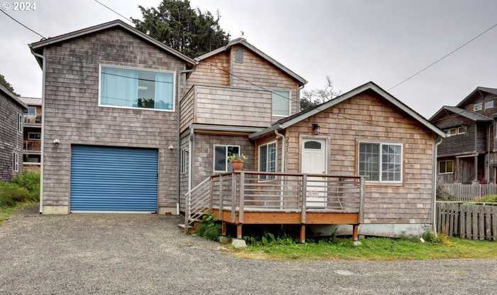 photo 1: 231 W KENAI ST, Cannon Beach OR 97110