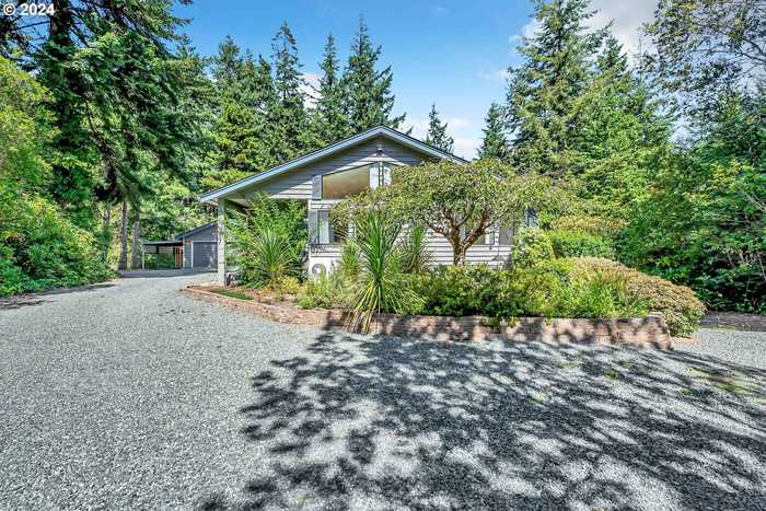 photo 2: 88445 TROUT POND LN, Bandon OR 97411