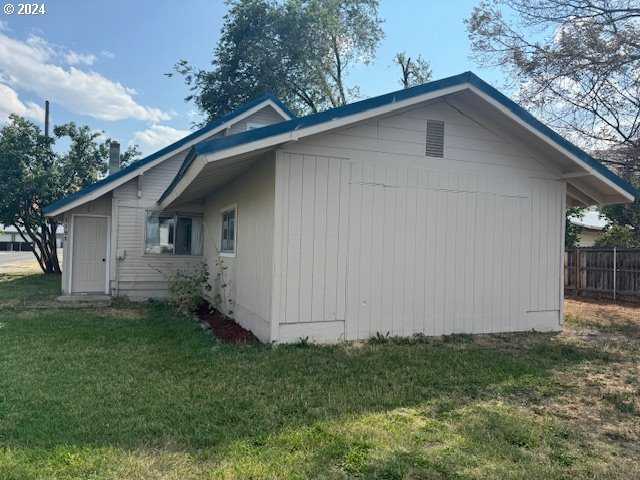 photo 2: 2185 COLORADO AVE, Baker City OR 97814