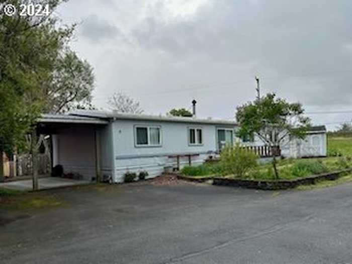 photo 1: 90971 Hwy 101 Unit 9, Warrenton OR 97146