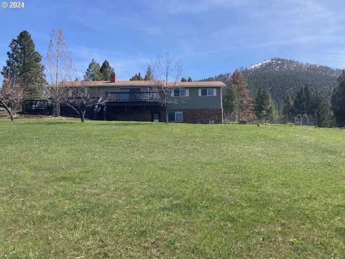 photo 1: 324 EDGEWOOD DR, Canyon City OR 97820
