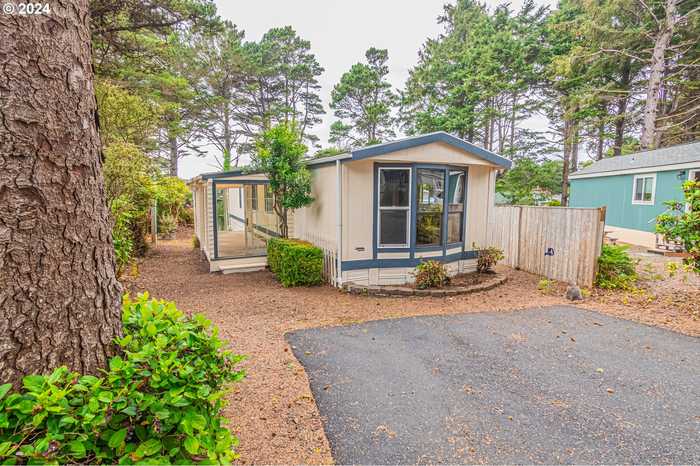 photo 1: 4875 N HIGHWAY 101 Unit 68, Depoe Bay OR 97341