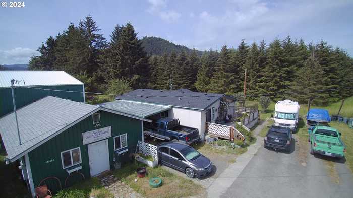 photo 2: 109 INA ST, Myrtle Creek OR 97457