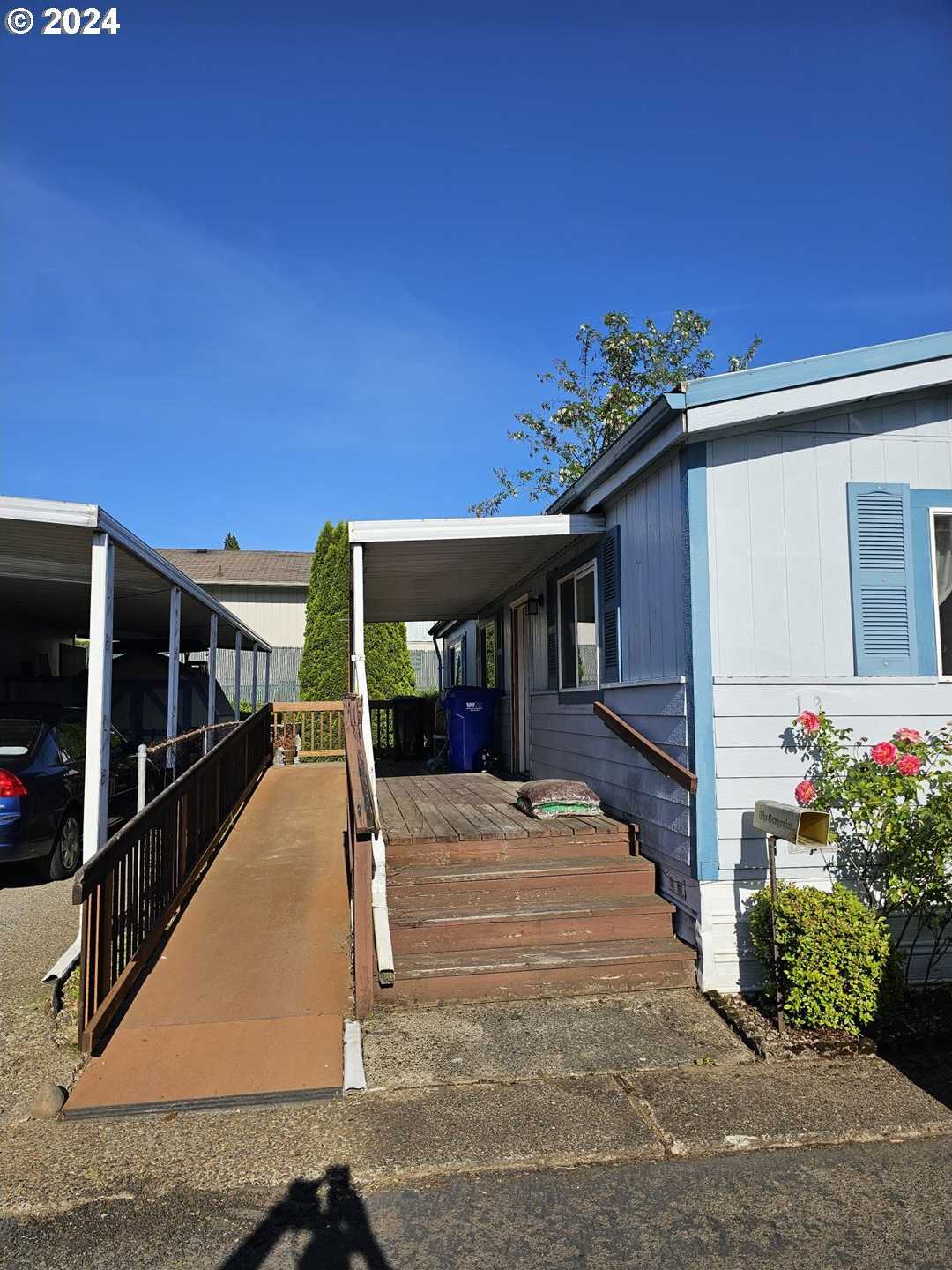 photo 2: 2804 SE COURTNEY AVE Unit 13, Milwaukie OR 97222