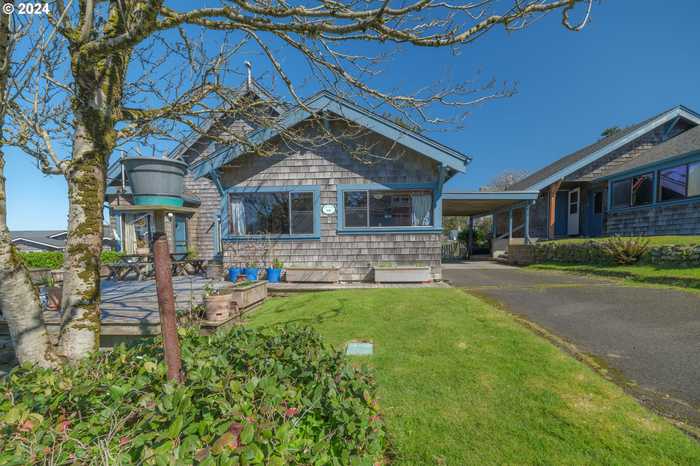 photo 2: 272 W NEBESNA ST, Cannon Beach OR 97110