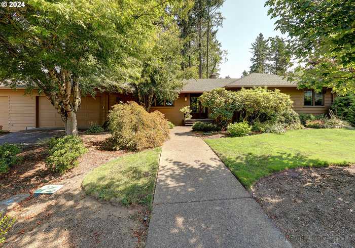 photo 1: 4270 SW 75TH AVE, Portland OR 97225