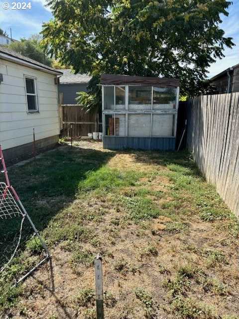 photo 3: 517 1/2 SW 13TH ST, Pendleton OR 97801