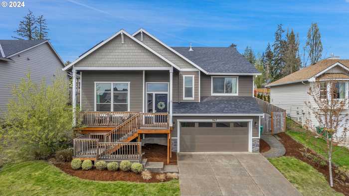 photo 1: 967 4TH AVE, Vernonia OR 97064