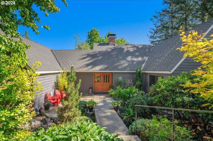 photo 1: 2290 SW BENZ FARM CT, Portland OR 97225