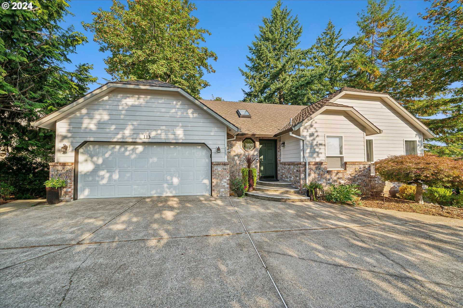 photo 1: 113 DEERBROOK DR, Oregon City OR 97045