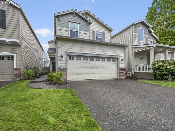 photo 1: 621 NW TREE HAVEN DR, Hillsboro OR 97124