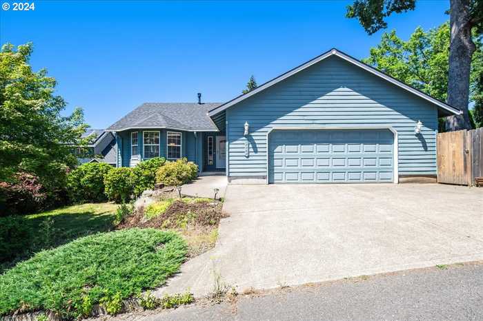 photo 1: 5959 SE ANGEL LN, Milwaukie OR 97267