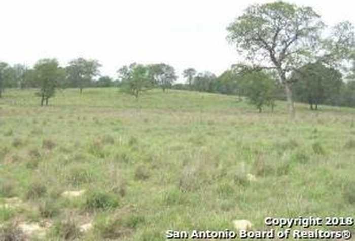 photo 17: 15 COUNTY ROAD 763, Devine TX 78016