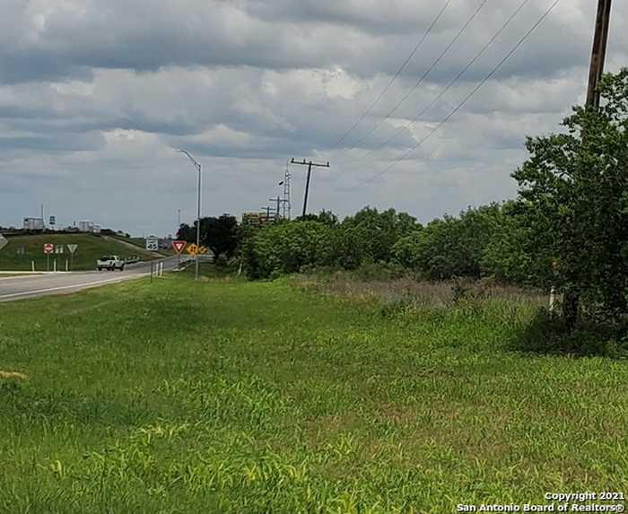 photo 2: N I-35 Frontage Road, Moore TX 78057