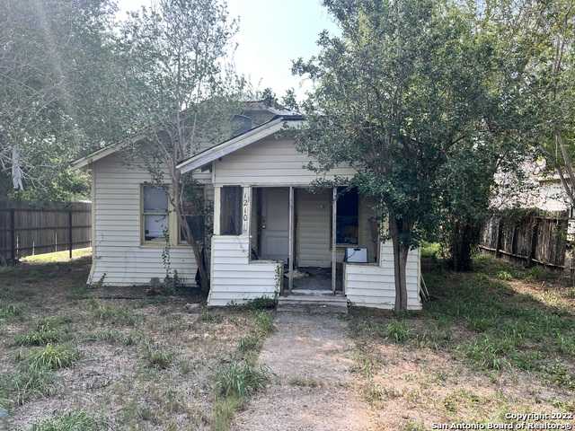 photo 1: 1210 King David Dr, Three Rivers TX 78071