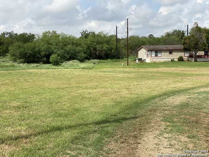 photo 8: 800 VIRGINIA ANN DR, Floresville TX 78114