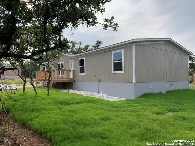 photo 2: 1071 Ramble Hills, Canyon Lake TX 78133