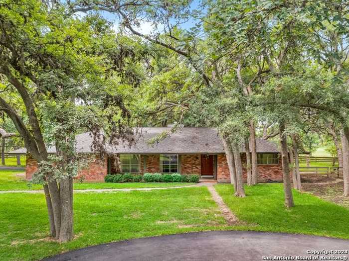 photo 1: 678 Rosewood, Boerne TX 78006