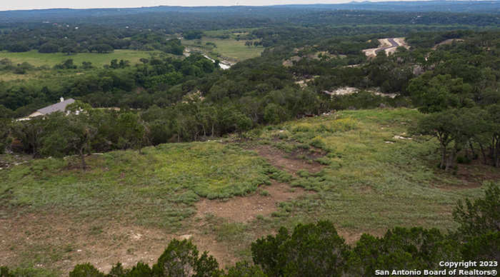 photo 2: 1845 Paradise Parkway, Canyon Lake TX 78133