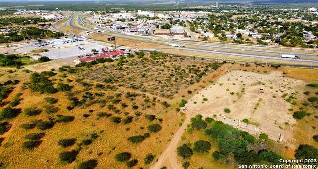 photo 3: 183 S Interstate 35, Cotulla TX 78014