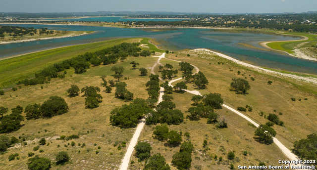 photo 3: 2288 San Jose Way, Canyon Lake TX 78133