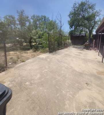 photo 2: LOT 13 N 8TH ST, Carrizo Springs TX 78334