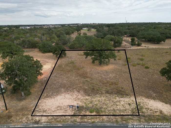 photo 6: 140 TIMBER HEIGHTS, La Vernia TX 78121