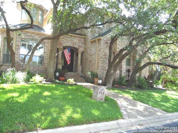 photo 1: 124 westcourt ln, San Antonio TX 78257