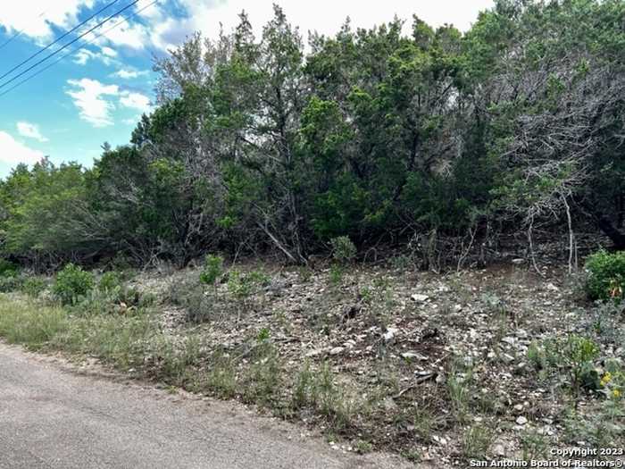 photo 2: 18 Ceder Ridge Ln, ConCan TX 78838