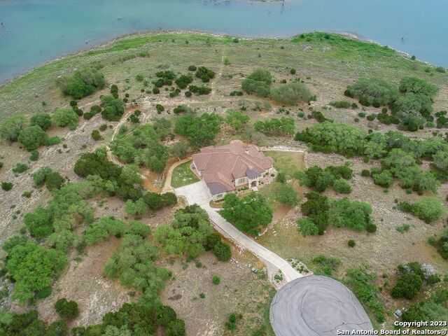 photo 3: 1148 Mission Way, Canyon Lake TX 78133