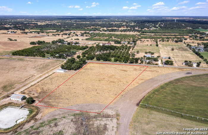 photo 1: TBD COUNTY ROAD 5710, Devine TX 78016