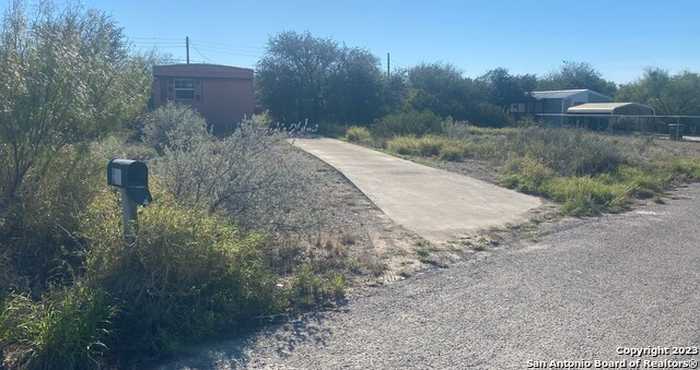 photo 3: 236 FLOYD AVE, Del Rio TX 78840