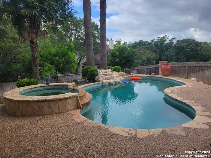 photo 2: 16543 INWOOD COVE DR, San Antonio TX 78248