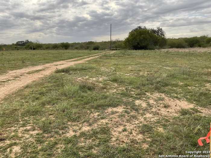 photo 1: 172 Sylas Hayes Loop, Leming TX 78064