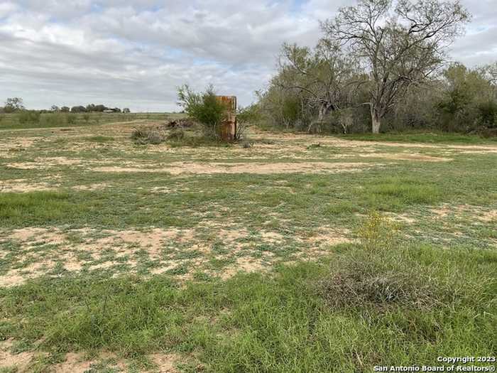 photo 2: 161 Sylas Hayes Loop, Leming TX 78064