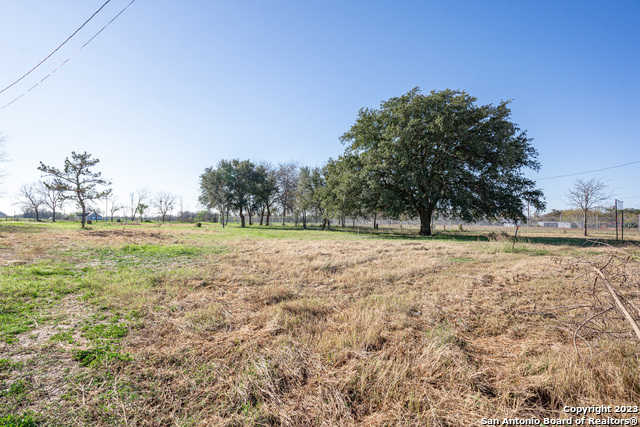 photo 2: 14224 Interstate 10 E, Converse TX 78109