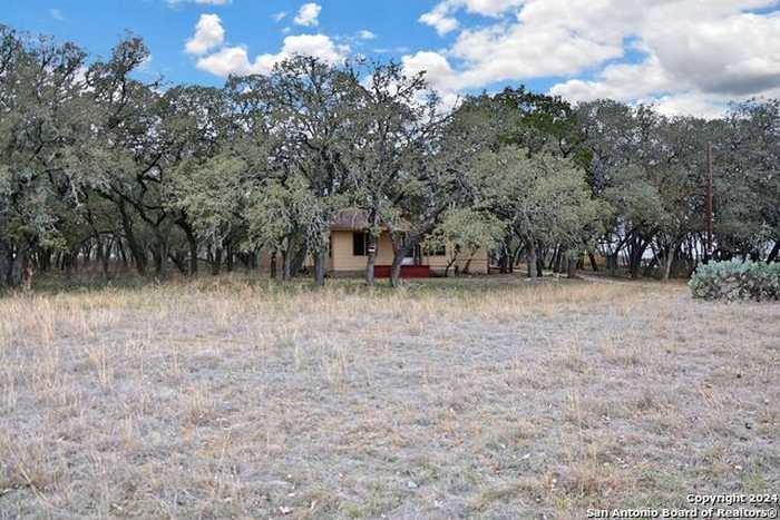 photo 2: 12904 ALBRECHT LN, Live Oak TX 78233