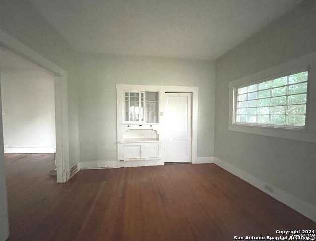 photo 3: 210 FLORIDA ST, San Antonio TX 78210