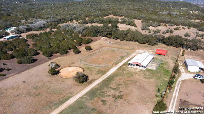 photo 2: 1025 Hills of Bandera Rd, Bandera TX 78003