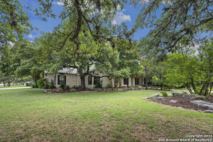 photo 1: 8265 JAMESTOWN SQ, Boerne TX 78015