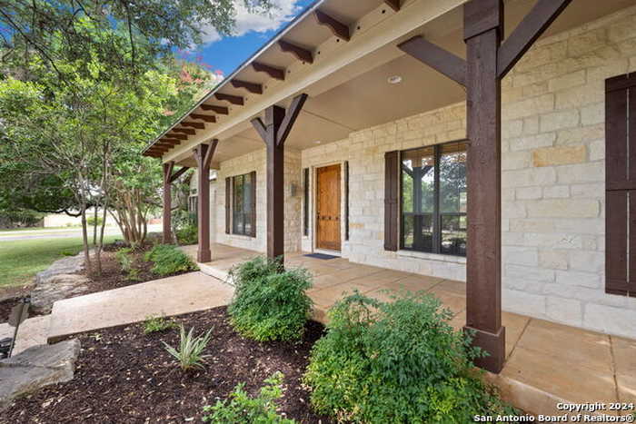 photo 2: 8265 JAMESTOWN SQ, Boerne TX 78015