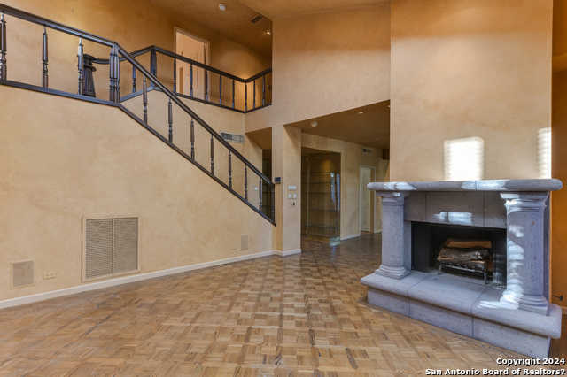 photo 3: 4001 N NEW BRAUNFELS AVE Unit 1604B, San Antonio TX 78209