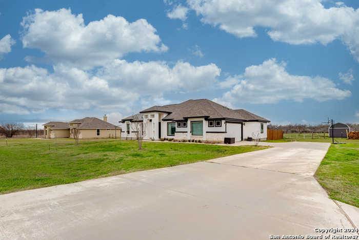 photo 2: 197 GENTLE BREEZE, Floresville TX 78114