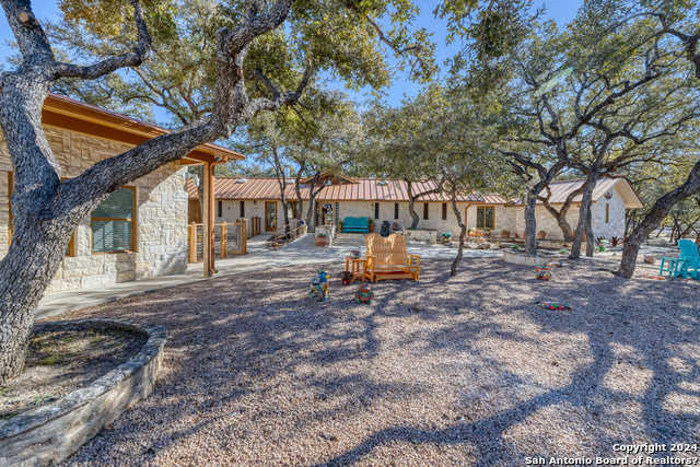 photo 3: 93 Saddle Mountain Rd, Leakey TX 78873