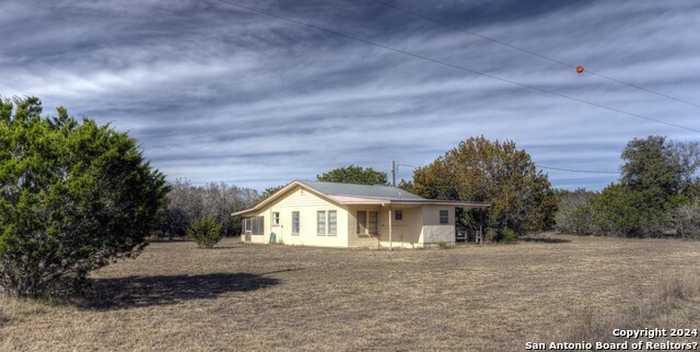 photo 2: 22 SQUIRREL BEND, Uvalde TX 78801