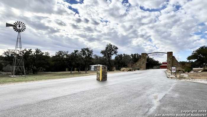 photo 10: LOT 134 Falling Oak Dr, Blanco TX 78606