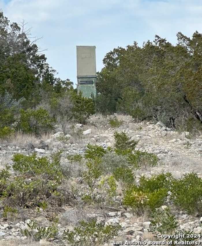 photo 2: REAL COUNTY Hunting, Barksdale TX 78828