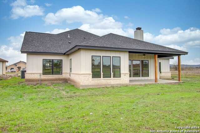 photo 3: 266 Tawny Oak Circle, Bandera TX 78003