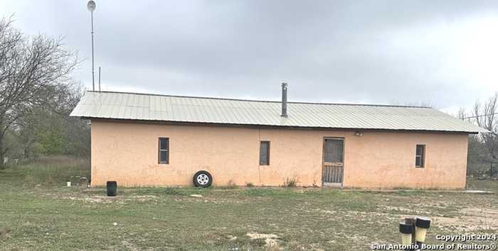 photo 1: 1412 Private Road 2310, Uvalde TX 78801